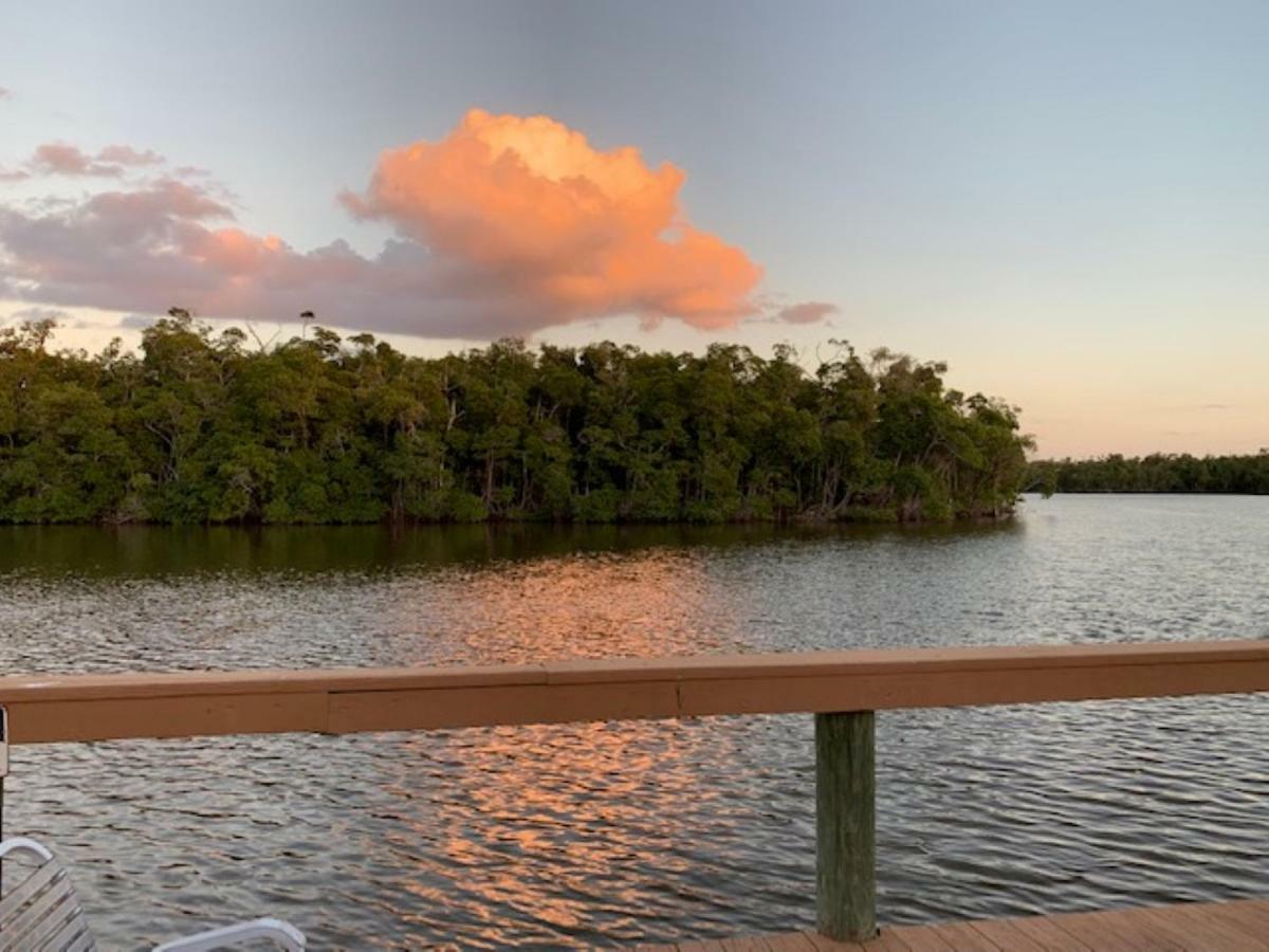 River Wilderness Waterfront Cabins Еверглейдс Сити Екстериор снимка