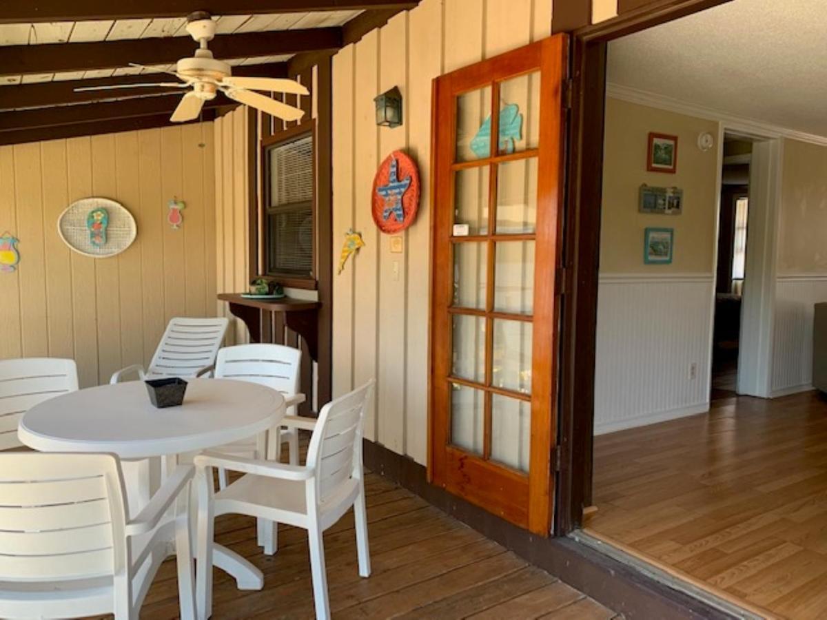 River Wilderness Waterfront Cabins Еверглейдс Сити Екстериор снимка